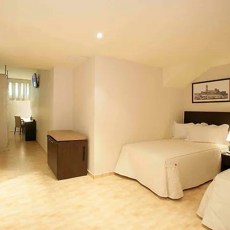 Nastasi & 4* Lleida